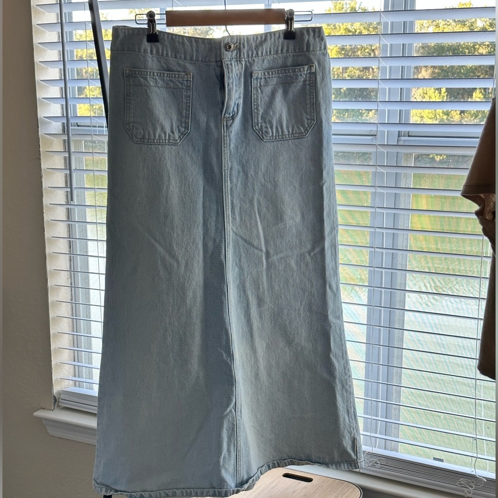 Tommy Hilfiger denim skirt Vintage  100 cotton
